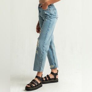 BDG urban outfitters “PAX” boyfriend jeans